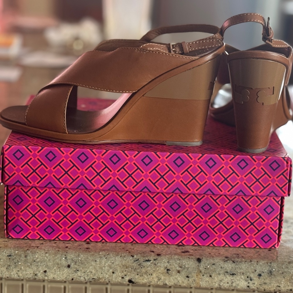 Tory Burch Gabrielle Wedge Sandal – Royal Tan, Size 11M - Picture 7 of 8